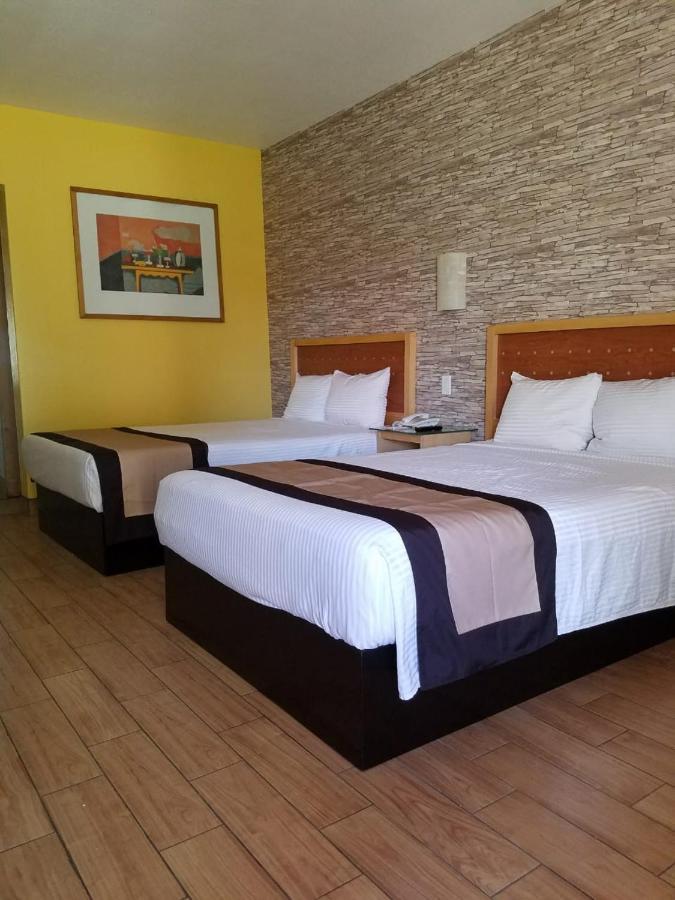 Hotel Colonial Mexicali Exteriör bild