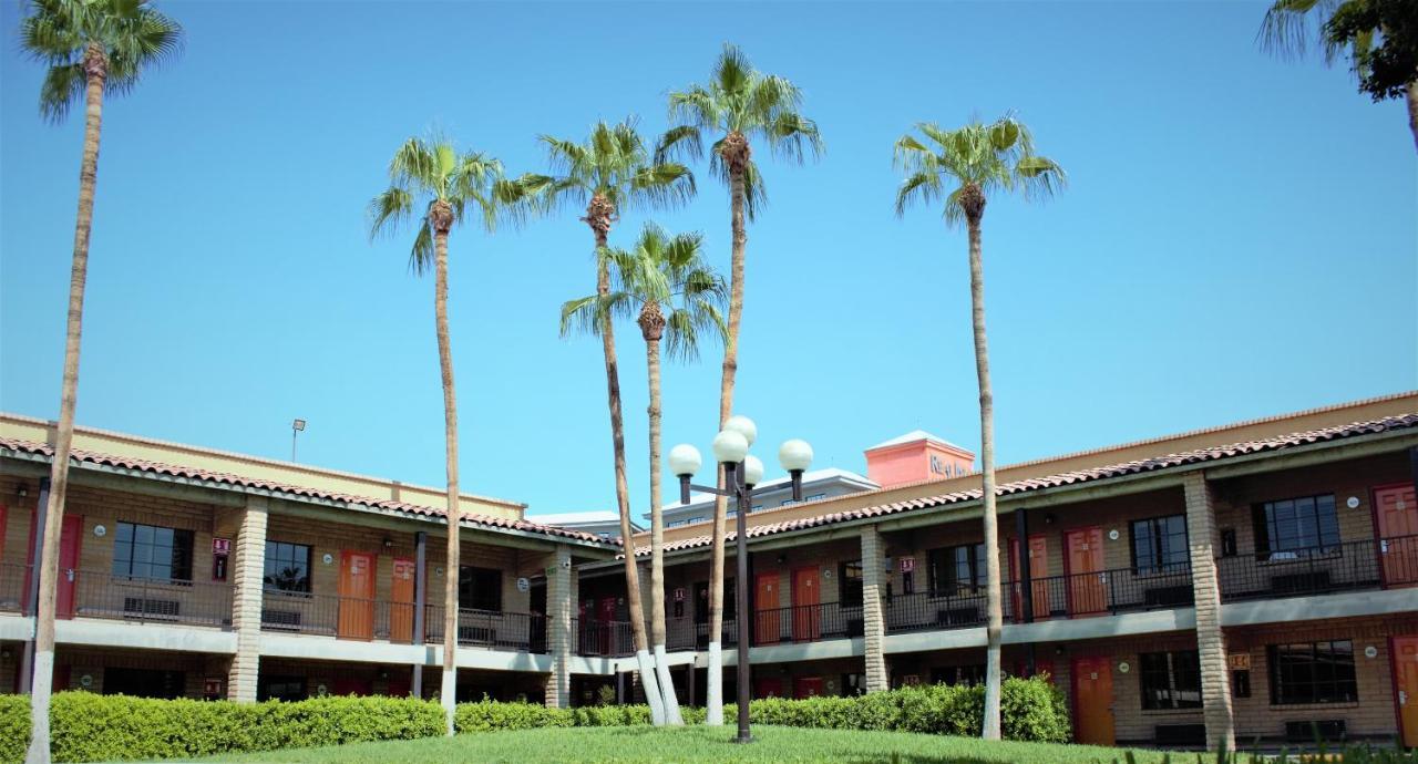 Hotel Colonial Mexicali Exteriör bild