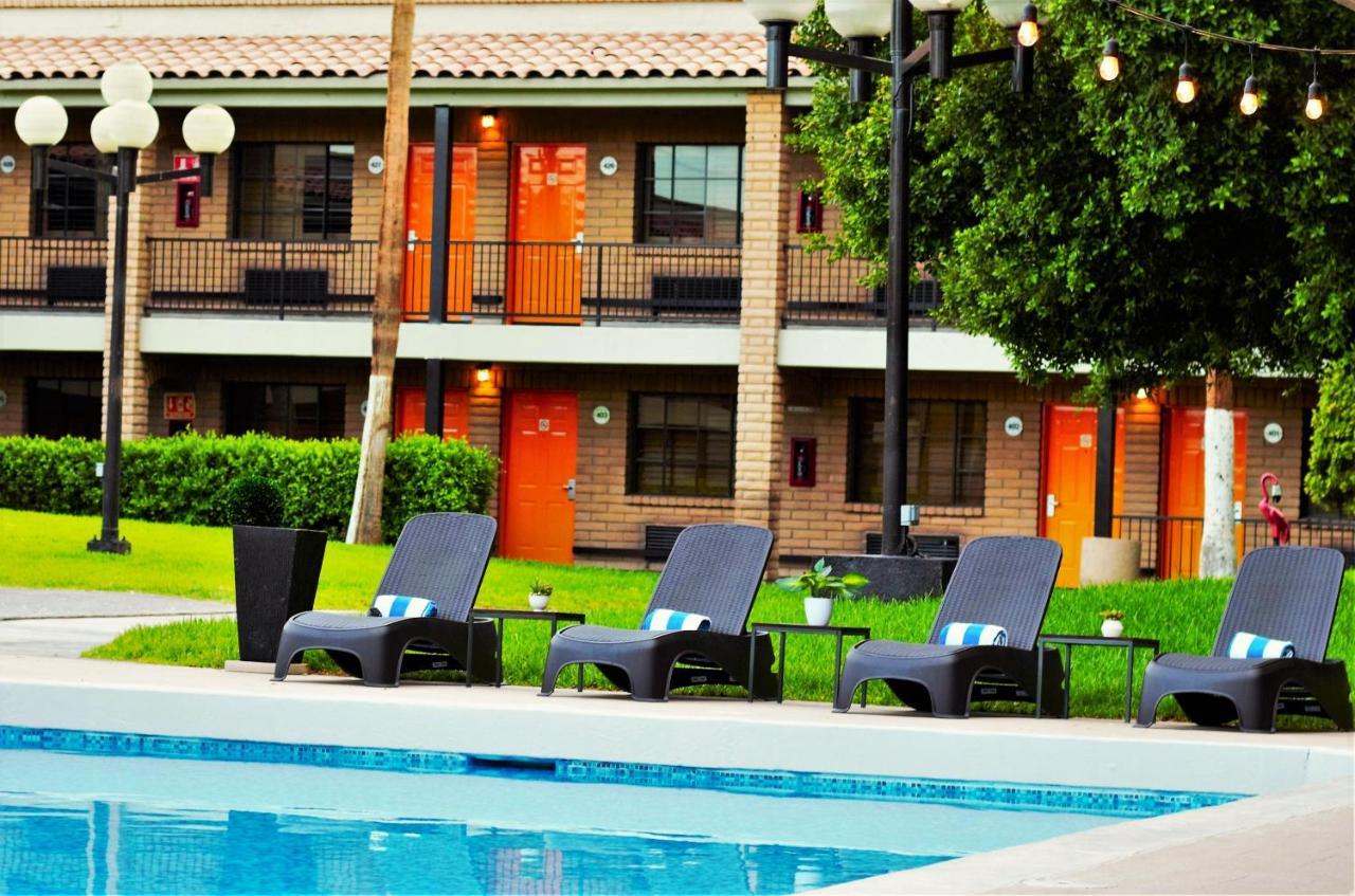 Hotel Colonial Mexicali Exteriör bild