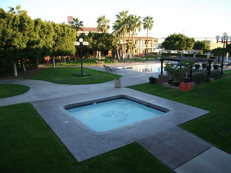 Hotel Colonial Mexicali Exteriör bild